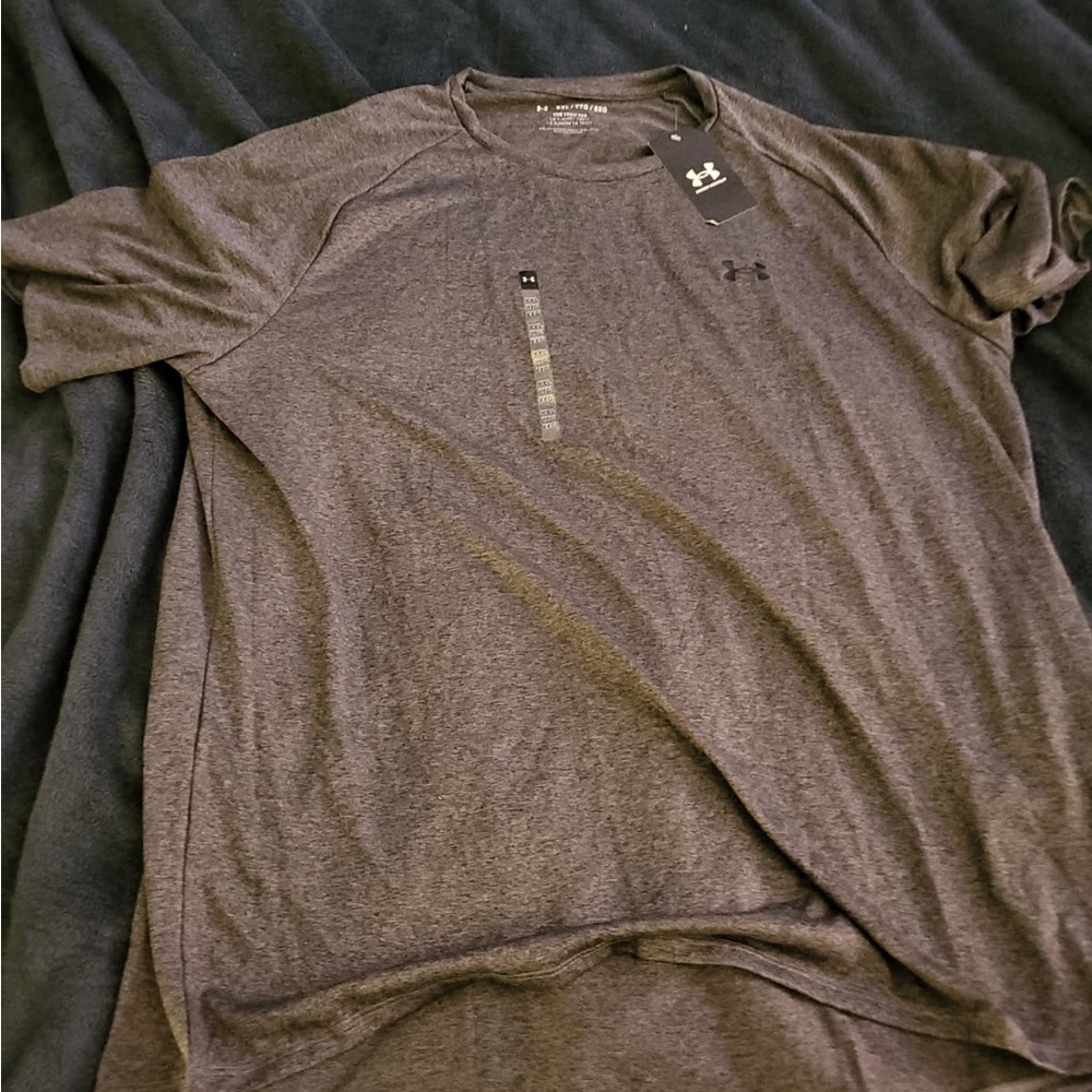 UA xxl dry fit tee